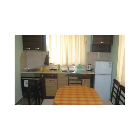 Three-bedroom Holiday In Velika Village Zvezdets