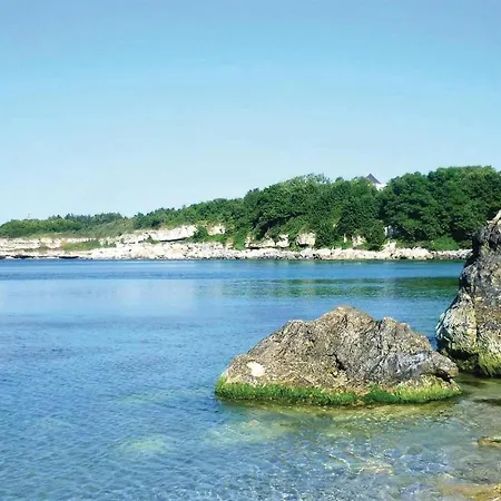 Three-bedroom Holiday In Velika Village