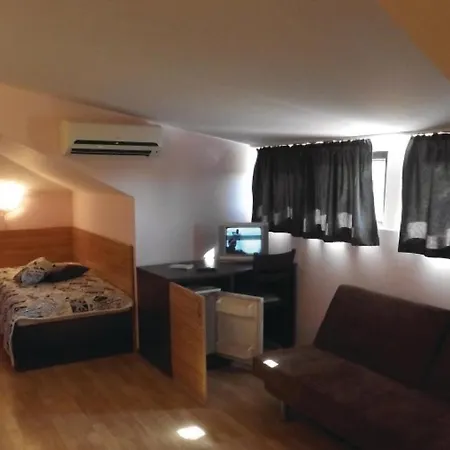 Three-bedroom Holiday In Velika Village Zvezdets