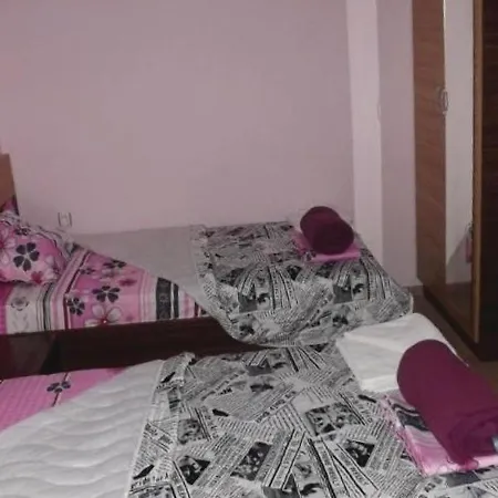 Three-bedroom Holiday In Velika Village *