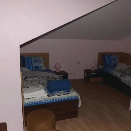 Three-bedroom Holiday In Velika Village Casa vacanze Zvezdets