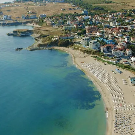 Three-bedroom Holiday In Velika Village * Zvezdets